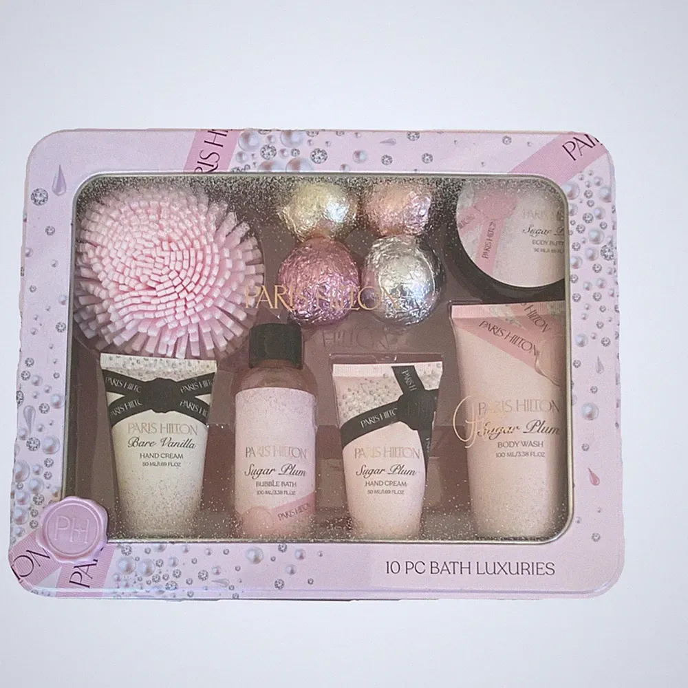Paris Hilton “10 Pc Bath Luxurious “ Gift Set