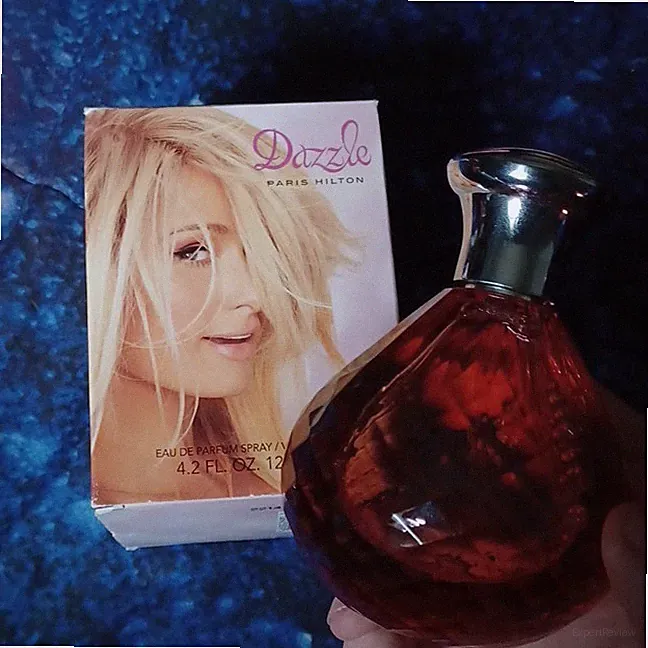 Paris Hilton Dazzle perfume
